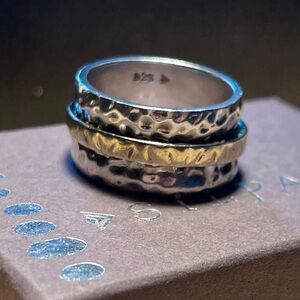 Silpada Hammered Circle Ring
